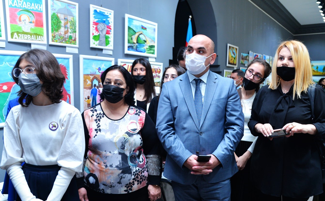 Zəfər Gününə həsr olunmuş sərgi